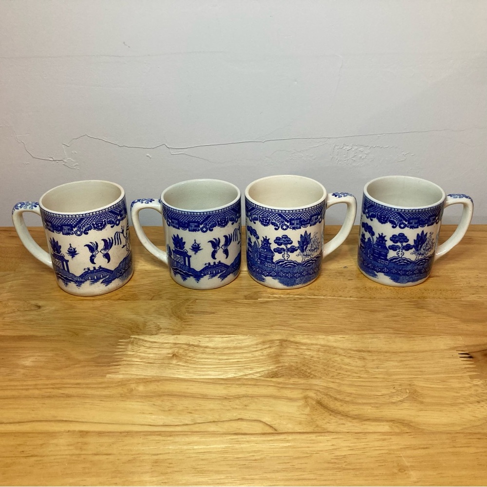 Lot of 4 Blue Willow Coffee Cups Mugs Japan Vintage - Picture 2 of 15